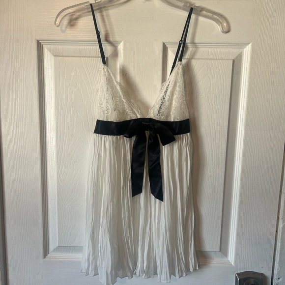 Victoria's Secret Other - Victorias Secret Womens Lingerie White Lace Babydoll Dress with Black Bow -NWT